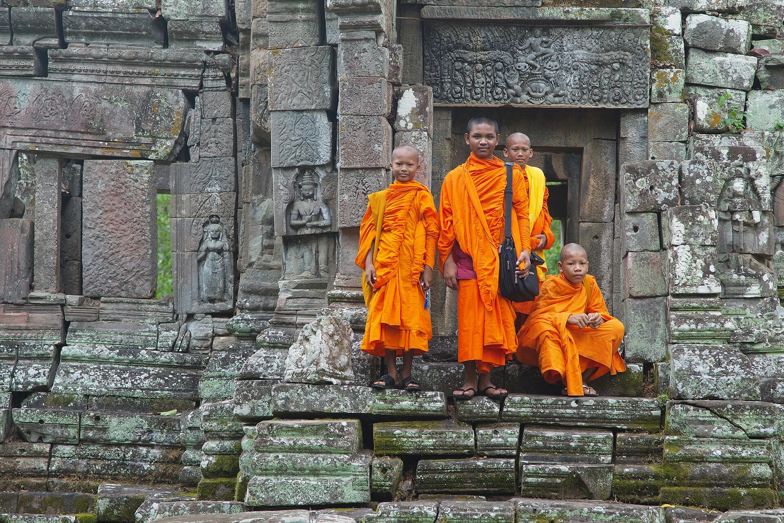 Preah Pithu T Monks - Siem Reap.jpg