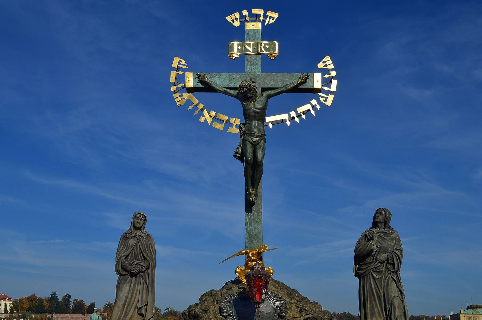 Prague Charles Bridge 2021 12.jpg