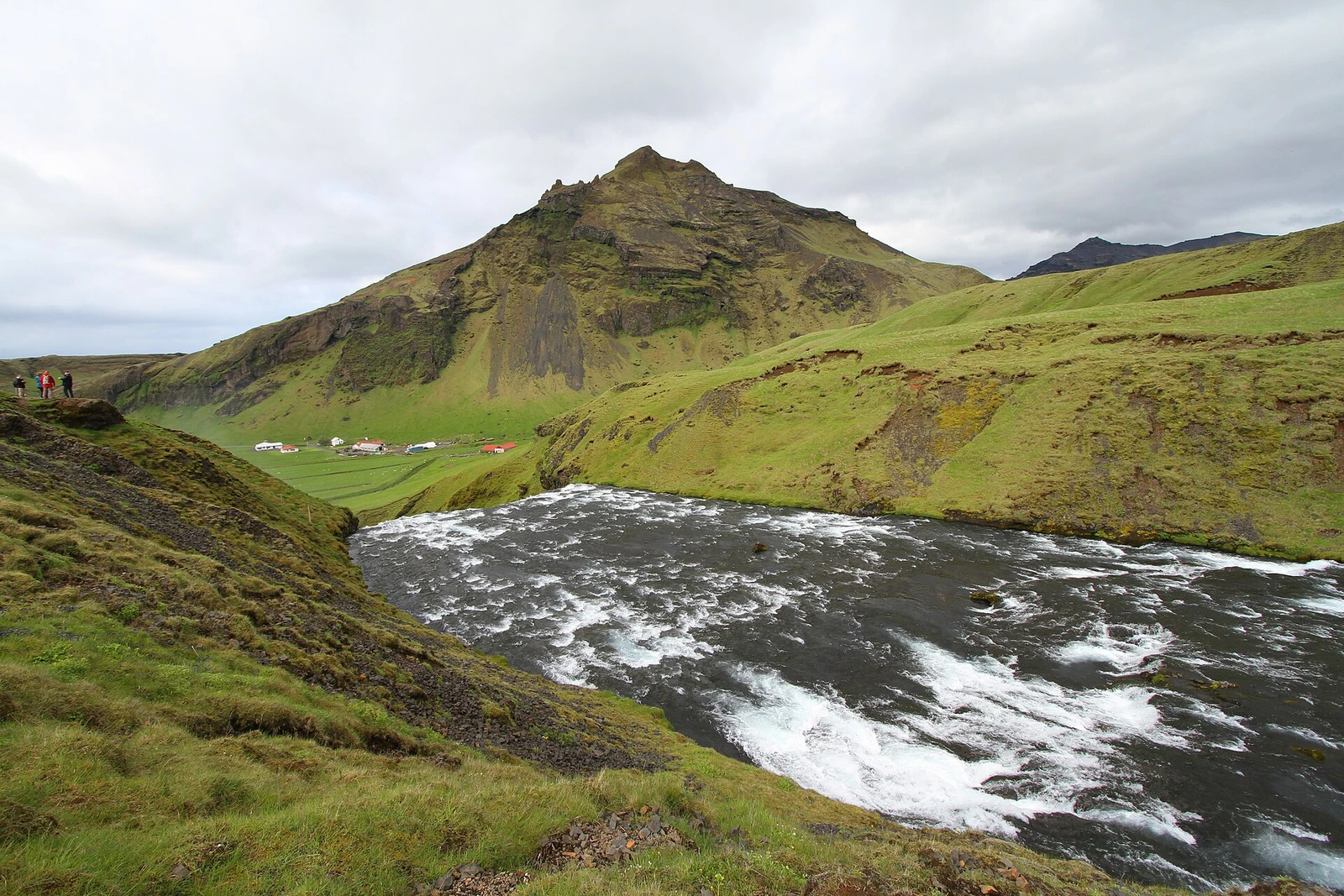 Skogafoss-15-2018-gje.jpg