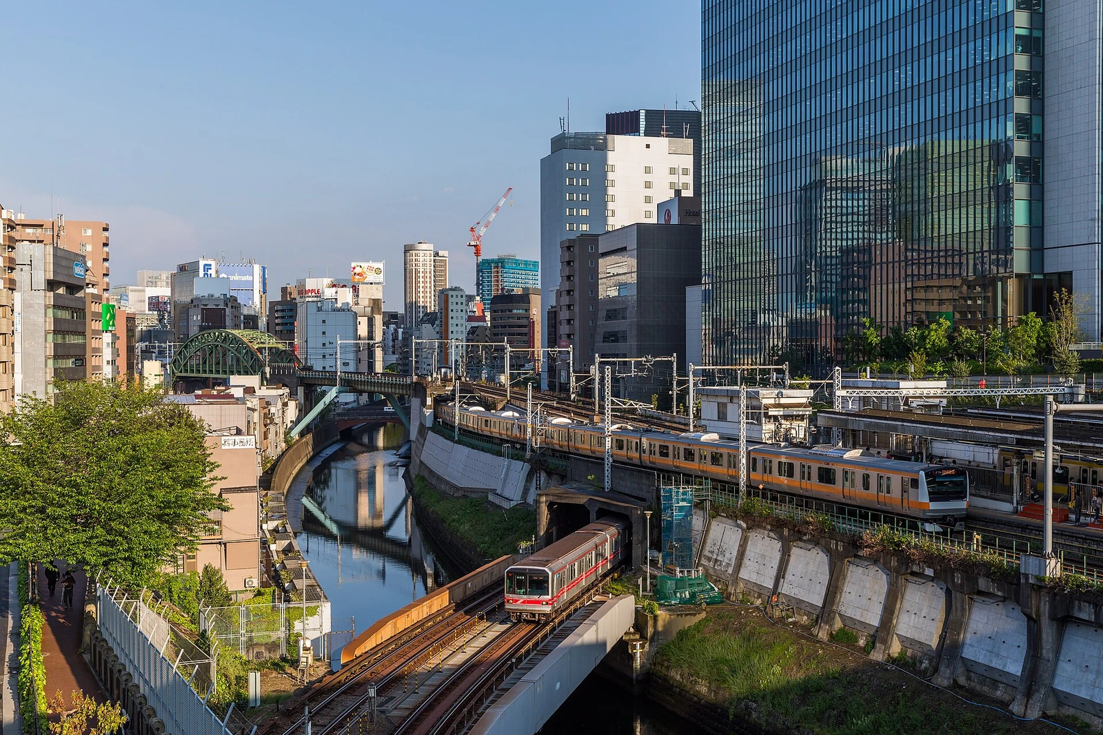 Tokyo Metro and JR East at Ochanomizu, Tokyo.jpg