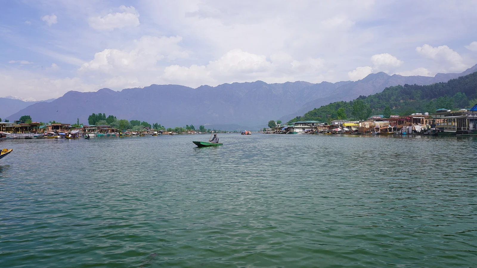 Morning view of Dal Lake ,Srinagar.jpg