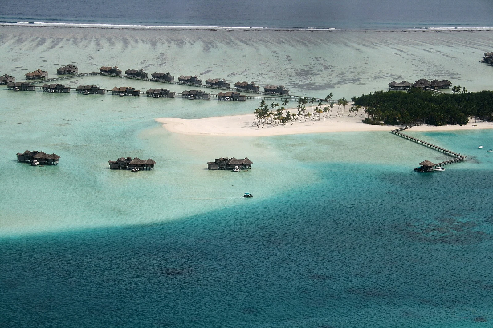 Aerial shot, Maldives.jpg
