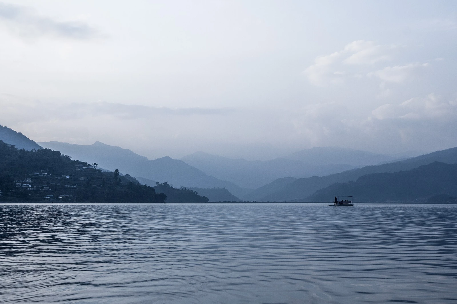 2015-02-07 Phewa lake.jpg