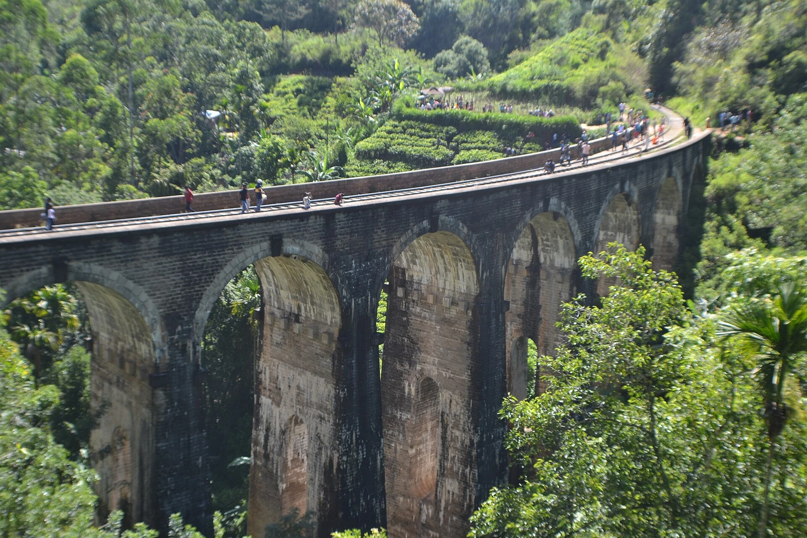 Nine arch bridge 1.jpg