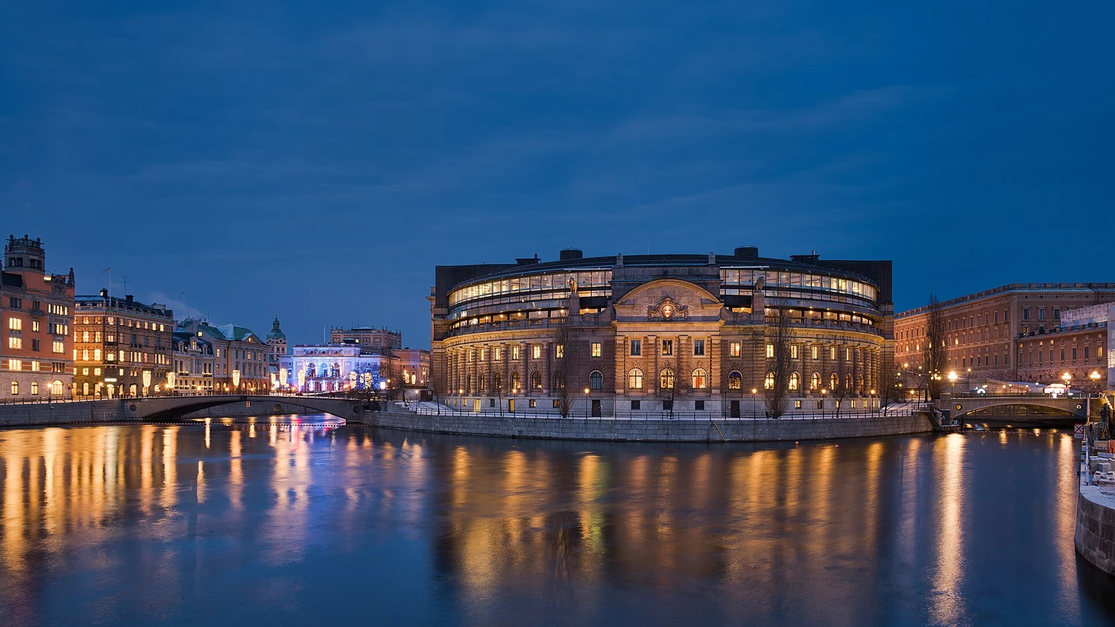 Riksdagshuset Parliament House Kungliga Operan Stockholm 2016 02.jpg