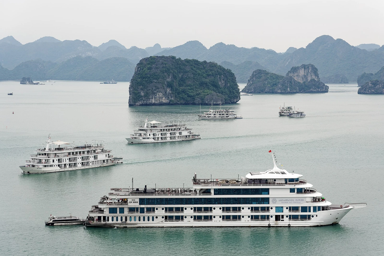 View of sea from Titov Island, Ha Long Bay, Vietnam, 20240128 1337 3732.jpg